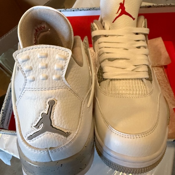 Air Jordan 4 Retro - White/Tech - size 9 - Picture 3 of 5